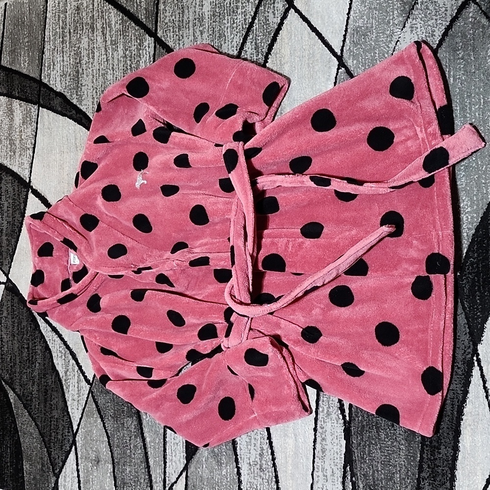 VS PINK 2016 I ONLY SLEEP IN PINK POLKA-DOT EMB. SILVER SHINE FLEECE ROBE